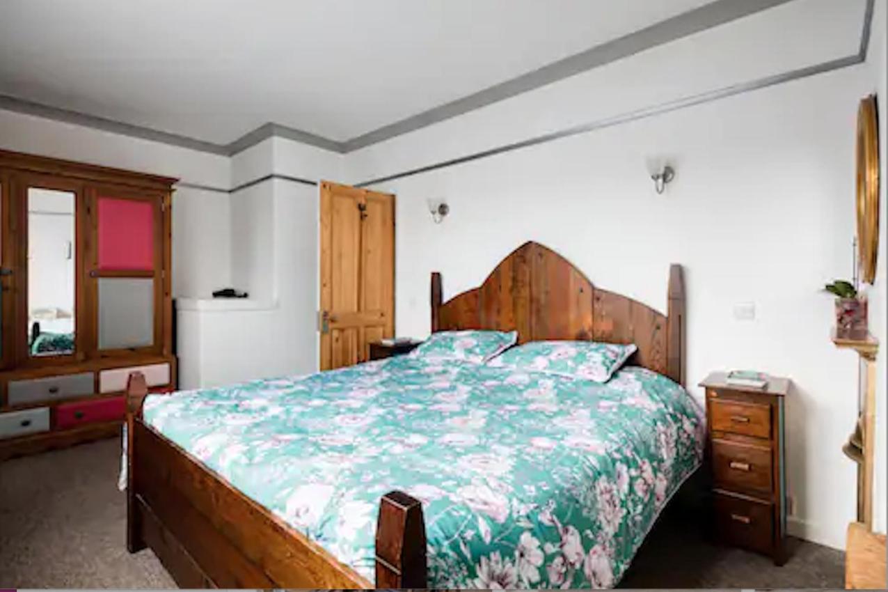 Lovely Three Bedroomed House, Parking 2 Cars لندن المظهر الخارجي الصورة